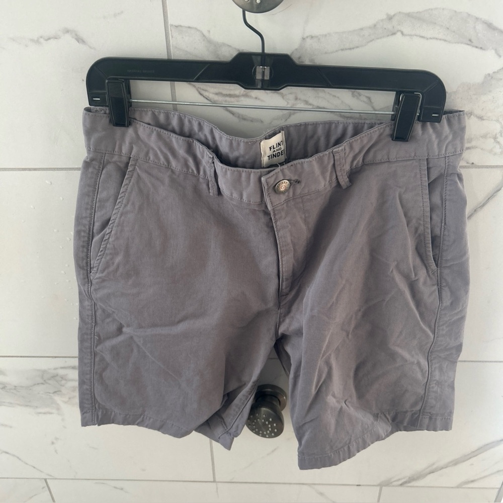 Men's Flint and Tinder Gray Shorts 7-in inseam